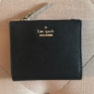 Kate Spade small bifold wallet - never used